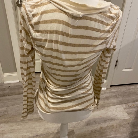 Splendid L/S V Neck - Picture 2 of 3
